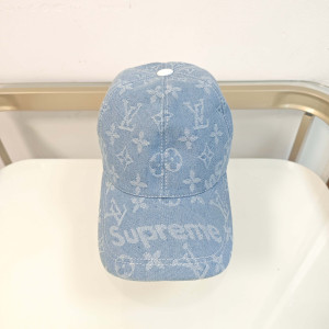Supreme x LV 콜라보 베이스볼 캡
