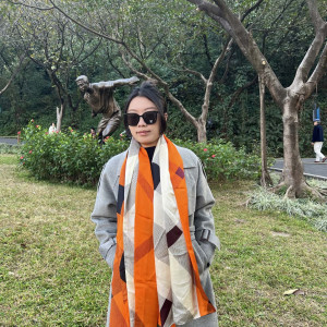 Burberry 실크 새틴 롱 스카프