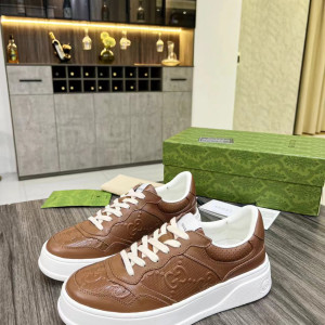 Gucci 두꺼운 밑창 화이트 스니커즈