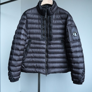 CP Company 7D 초경량 거위털 패딩