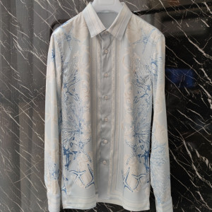 화이트 자수 패턴 셔츠