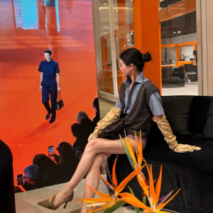 PRADA V넥 니트 베스트